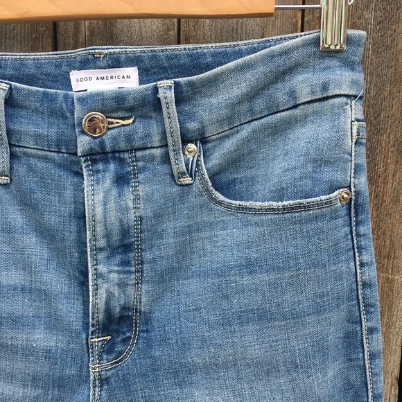 NWT Good American Good Legs Crop Jean Blue 28